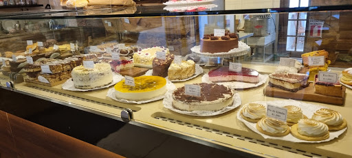 Panadería Las Delicias Del Maitén - Empanadas, Tortas, Pan con Chicharrones, Helados, Pasteles, Repostería y masas en Penco