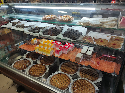 Panaderia Y Pasteleria Alvear