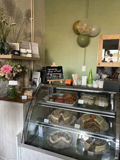 La Madriguera Pastelería y Café