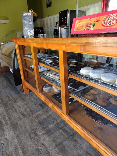 Panadería y Pastelería Toto.