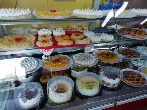 Pasteleria y Panadería Daniella