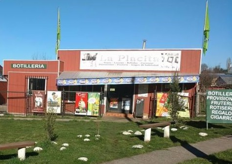 Pastelería y Botillería La Placita