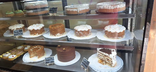 Pasteleria Y Cafeteria Los Tres Grandes